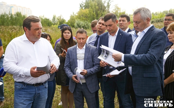 Губернатор высоко оценил работу депутатов Кировки. Фото Алексея ТАНЮШИНА