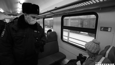 В транспорте проводят рейды, чтобы проверить, как пассажиры соблюдают масочный режим. Фото Алексея ТАНЮШИНА