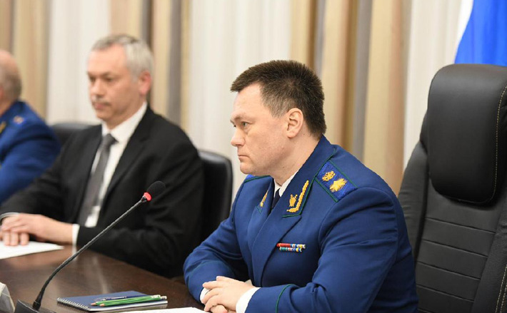 Всего на приеме к главе надзорного ведомства обратились  более 20 жителей региона. Часть из них — жители отдаленных и  труднодоступных населенных пунктов — общались с генпрокурором России по  видеосвязи. Большинство проблем связаны с защитой жилищных прав. Фото epp.genproc.gov.ru