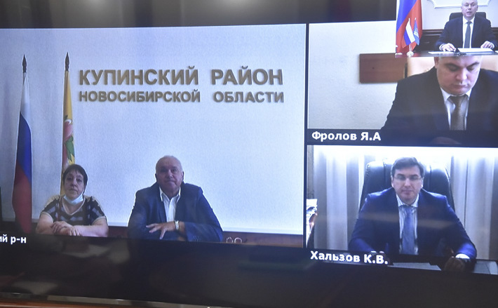 Личный прием граждан губернатор Новосибирской области Андрей Травников провел в ставшем уже привычным за время пандемии формате видеоконференции. Фото: nso.ru