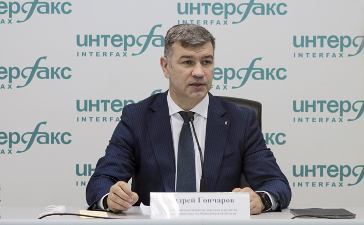 Перед Днем работника торговли министр промышленности, торговли и развития предпринимательства Новосибирской области Андрей Гончаров рассказал об основных итогах минувшего года. Фото: minrpp.nso.ru