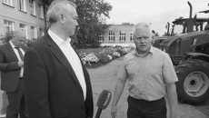 Директор Татарского политехнического колледжа Игорь Адамсонов рассказал губернатору Андрею Травникову о модернизации учебной базы благодаря государственной поддержке. Фото: nso.ru