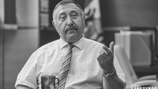 Владимир Теске на планерке с коллективом обсудил текущие задачи работы лаборатории в дачном поселке Мочище, а также другие оперативные вопросы. Фото: Виктор Дмитриев