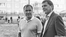 В открытии новой детской площадки участвовали депутаты разных уровней, объединенные стремлением сделать жизнь юных горожан более комфортной. На фото депутат горсовета Кирилл Покровский и депутат Госдумы РФ Виктор Игнатов. Фото: Виктор Дмитриев