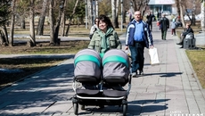 Расширен перечень направлений, по которым можно расходовать средства областного семейного капитала. Фото: архив ИД «Советская Сибирь»