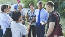 Встреча с депутатом Евгением Яковенко прошла в формате активного диалога. Все вопросы местных жителей взяты в работу. Фото: Виктор Дмитриев