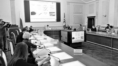 Участники совета молодых ученых по развитию программы научных исследований СКИФа и комплексного проекта «Академгородок 2.0» поделились своими идеями с членами правительства региона. Фото: nso.ru