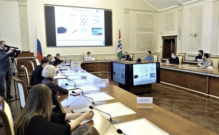 Участники совета молодых ученых по развитию программы научных исследований СКИФа и комплексного проекта «Академгородок 2.0» поделились своими идеями с членами правительства региона. Фото: nso.ru