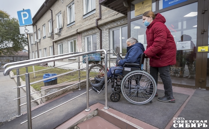 В рамках декады инвалидов в числе приоритетов экспертного обсуждения по-прежнему остаются аспекты создания безбарьерной среды. Фото: Андрей Заржецкий