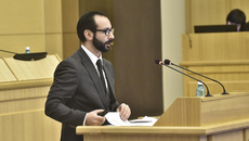 Министр экономического развития Новосибирской области Лев Решетников представил на сессии Законодательно собрания исчерпывающую информацию о проектах, реализуемым на принципах ГЧП. Фото: nso.ru