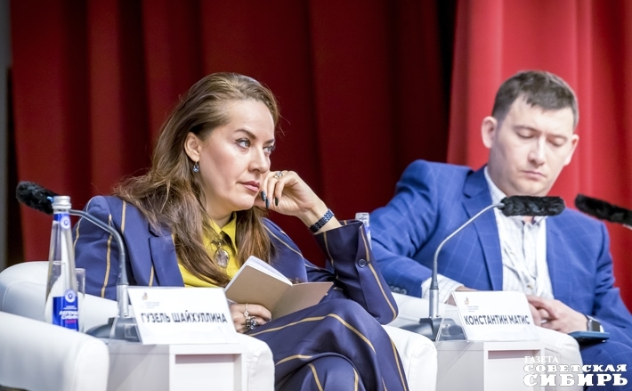 Участники форума приехали в Новосибирск не только из различных российских регионов, но и из-за рубежа. Представительница Германии Гюзель Шайхуллина рассказала о настроениях германского бизнес-сообщества. Фото: Андрей Заржецкий