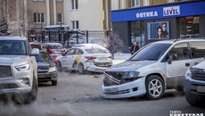Не стоит забывать, что множество автомобильных аварий происходит из-за несоблюдения правил дорожного движения. Фото: Андрей Заржецкий
