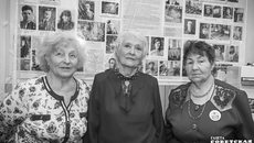 На снимке слева направо: Людмила Федоровна Татуйко, ответственный секретарь совета НООВО «Дети войны»; Ирина Петровна Еремчук, председатель совета НООВО «Дети войны»; Зинаида Александровна Костяева, председатель комитета НООВО «Дети войны» Центрального района Новосибирска. Фото: Андрей Заржецкий