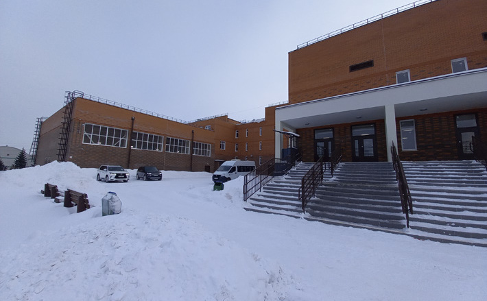 Школу в Болотном, несмотря на пандемию, возвели в срок. Она примет учеников в 2022 году. Фото: nso.ru
