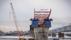 Техническая готовность всего проекта четвертого автомобильного моста через Обь к концу года должна составить не менее 45 процентов. Рабочее движение планируется открыть в декабре 2022 года. / Фото: Андрей Заржецкий