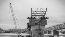 Техническая готовность всего проекта четвертого автомобильного моста через Обь к концу года должна составить не менее 45 процентов. Рабочее движение планируется открыть в декабре 2022 года. / Фото: Андрей Заржецкий