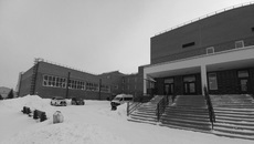 В Болотном за счет областного бюджета построена школа с техническими мастерскими для мальчиков и швейными и кулинарными мастерскими для девочек. Школа на улице Ремесленной возведена в рамках государственной программы «Развитие образования, создание условий для социализации детей и учащейся молодежи в Новосибирской области на 2015–2025 годы». Стоимость объекта — около 667 миллионов рублей