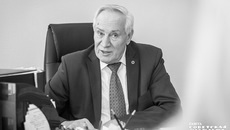 Председатель Новосибирской областной общественной организации ветеранов-пенсионеров войны, труда, военной службы и правоохранительных органов Виктор Леонов убежден: сегодня ветераны являются полноправными участниками реализации национальных проектов и программ. / Фото: Андрей Заржецкий