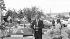 Открытие обновленной дворовой территории многоквартирного дома № 38 на ул. Романова в г. Черепаново, благоустроенной в рамках реализации приоритетного проекта «Формирование комфортной городской среды». / Фото: Илья Cуслов
