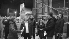 Заместитель министра культуры Новосибирской области Евгений Сазонов вместе с представителями мэрии Новосибирска проконтролировал, как идет ремонт в новом здании Новосибирского городского драматического театра под руководством Сергея Афанасьева. Фото: mk.nso.ru