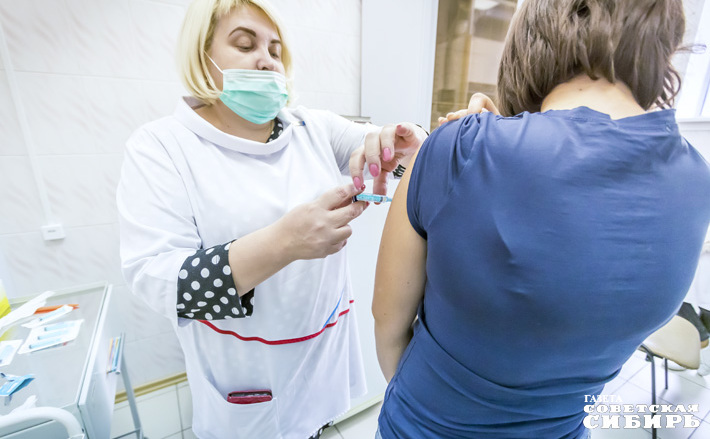В медицинских учреждениях области трудятся более 13 тысяч медсестер и фельдшеров. К сожалению, потребность в таких кадрах по региону закрыта далеко не везде. Фото: Андрей Заржецкий