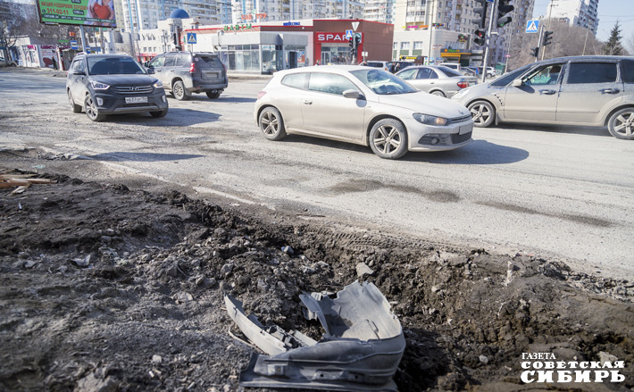 Даже в центральной части мегаполиса не так много мест, где дороги и тротуарная плитка в хорошем состоянии. Фото: архив ИД «Cоветская Cибирь»