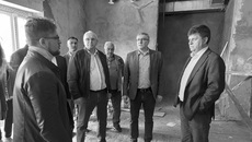 Строители ведут отделку внутренних помещений нового ДК в деревне Весёлый Кут, объект будет введен в эксплуатацию уже этим летом. Фото: minstroy.nso.ru