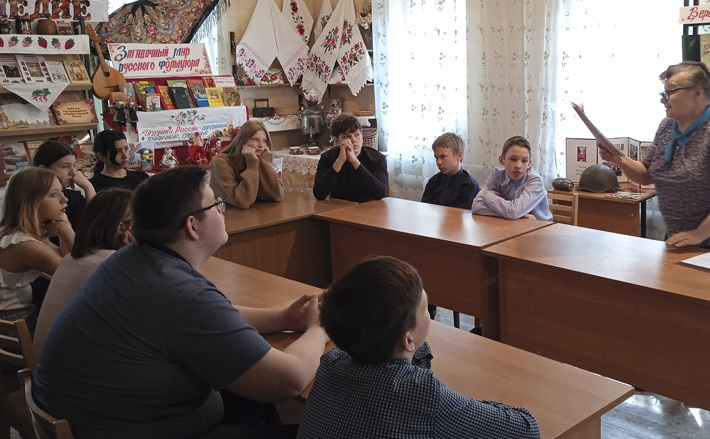 В преддверии Дня Победы ветераны первичной организации села Морозово рассказали школьникам о героях-земляках. Фото: vk.com/public206523481
