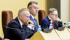 Сессия Законодательного собрания установила предельный размер резервного фонда правительства Новосибирской области — он будет составлять 5,3 миллиарда рублей. Фото: Андрей Заржецкий