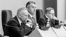 Сессия Законодательного собрания установила предельный размер резервного фонда правительства Новосибирской области — он будет составлять 5,3 миллиарда рублей. Фото: Андрей Заржецкий