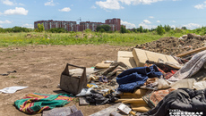 В 2022 году проведено более двадцати акций по ликвидации небольших несанкционированных свалок в районе Караканского бора. Точное количество таких свалок в регионе назвать нельзя — оно постоянно меняется. Фото: Андрей Заржецкий