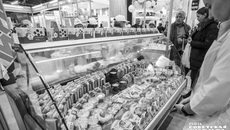 Натуральные и экологически чистые молочные продукты из Новосибирской области охотно приобретают за рубежом — во всем мире в тренде здоровое питание. Фото: Андрей Заржецкий