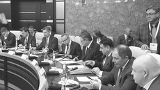 В рамках форума обсуждались такие вопросы, как роль регионов в формировании евразийского транспортно-логистического каркаса в парадигме экономических коридоров, перспективы развития транспортного коридора «Сибирь/Урал — Казахстан — Азия», снятие инфраструктурных ограничений в направлении Россия — Казахстан — КНР. Фото: nso.ru