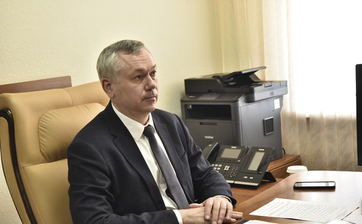 Губернатор Новосибирской области Андрей Травников провел личный прием граждан в режиме видео-конференц-связи. Фото предоставлено приемной губернатора Новосибирской области