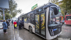 В регион идут поставки автобусов, оснащенных системой распознавания лиц. Фото: Андрей Заржецкий