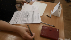 Паспорт, две ручки, бланк регистрации и контрольно-измерительные материалы — больше на экзамене ничего не понадобится. Кроме знаний, естественно.
Фото: архив ИД «Советская Сибирь»
