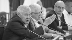 Депутат Законодательного собрания Александр Тепляков убежден: выполнить требования федерального закона в том виде, как сейчас, нереально. Но всегда есть возможность искать другие варианты. Фото: Андрей Заржецкий