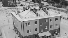 В этом году район обеспечил новым жильем молодых специалистов и детей-сирот — они будут жить в 13- и 6-квартирных домах. Фото: Андрей Заржецкий
