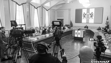 Андрей Травников, губернатор Новосибирской области: «Благодаря воле нашего президента в последние 10 лет реализуются госпрограммы модернизации производства. За последние годы они (предприятия ВПК — прим. ред.) обновили свои производственные мощности, нарастили объем производства. Есть хорошие сигналы, когда с нуля было восстановлено предприятие, например «Сибтекстильмаш» — сейчас оно работает в режиме 24/7. Промышленный рост — результат не только загрузки предприятий оборонно-промышленного комплекса, но и гражданских предприятий. Фото: Андрей Заржецкий