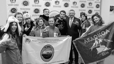 «Снежный десант» — молодежная акция, направленная на развитие добровольчества в молодежной среде, профориентацию молодежи, на создание условий для реализации потенциала молодежи в социально-экономической сфере, патриотическое воспитание, просветительскую деятельность населения и формирование ценностей здорового образа жизни. Фото: nso.ru