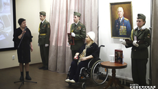 Церемония передачи награды состоялась в актовом зале Сибирской мемориальной картинной галереи. Фото: Андрей Заржецкий