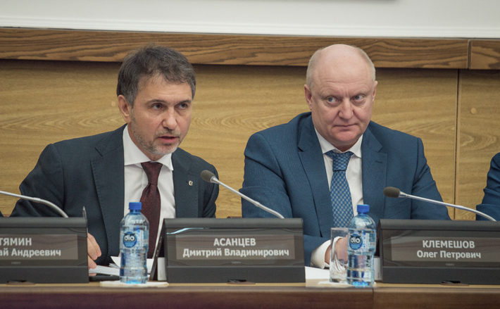 Депутаты на удовлетворительно оценили работу градоначальника, дав свои рекомендации по ее улучшению. Фото: Пресс-служба Совета депутатов города Новосибирска