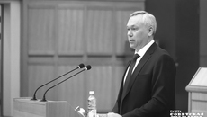 «Чем лучше работает тыл, тем быстрее приходит Победа», — подчеркнул губернатор Андрей Травников, выступая перед сессией Заксобрания с отчетом о результатах работы правительства региона. 
Фото: Андрей Заржецкий