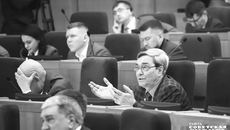 Несмотря на то, что обсуждение первых в нынешнем году поправок, вносимых в главный финансовый документ региона, было достаточно бурным, депутаты Законодательного собрания приняли предлагаемый законопроект единогласно. Фото: Андрей Заржецкий