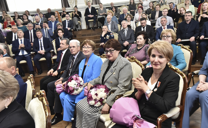 Торжественная церемония прошла в правительстве Новосибирской области. Фото: nso.ru