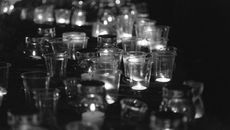 «Свеча памяти» — один из символов поминовения жертв самой кровавой и страшной войны ХХ века, героев, павших на полях сражений и покинувших этот мир уже в послевоенное время. Никто не забыт, ничто не забыто. Фото: архив ИД «Советская Сибирь»