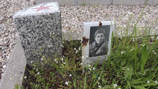 В 1987 году на польском и русском языках были изданы две книги «Память», в которых польский общественный деятель Януш Пшимановский собрал данные о советских солдатах, погибших при освобождении Польши. Среди 78 556 имен был и Николай Маликов. Фото предоставлено Сергеем Мостововым