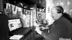 В свои 89 лет Таисья Ефимовна Пьянкова продолжает заниматься творческой деятельностью, в сотрудничестве с композиторами пишет песни. Они посвящены Сибири, некоторые из них уже исполняются. Фото: Андрей Заржецкий