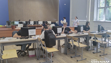 Приемная кампания 2024 года в Новосибирской области стартовала 20 июня. Подать заявления можно в пять любых вузов страны максимум на пять специальностей в каждом. Фото: Алена Коврова