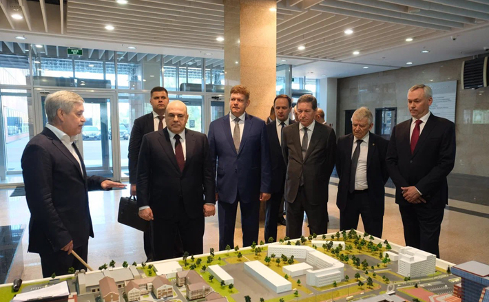 Михаил Мишустин посетил научно-технологический парк новосибирского Академгородка. На текущий момент завершается проектирование зданий и строительство инженерных коммуникаций на площадке. Фото nso.ru